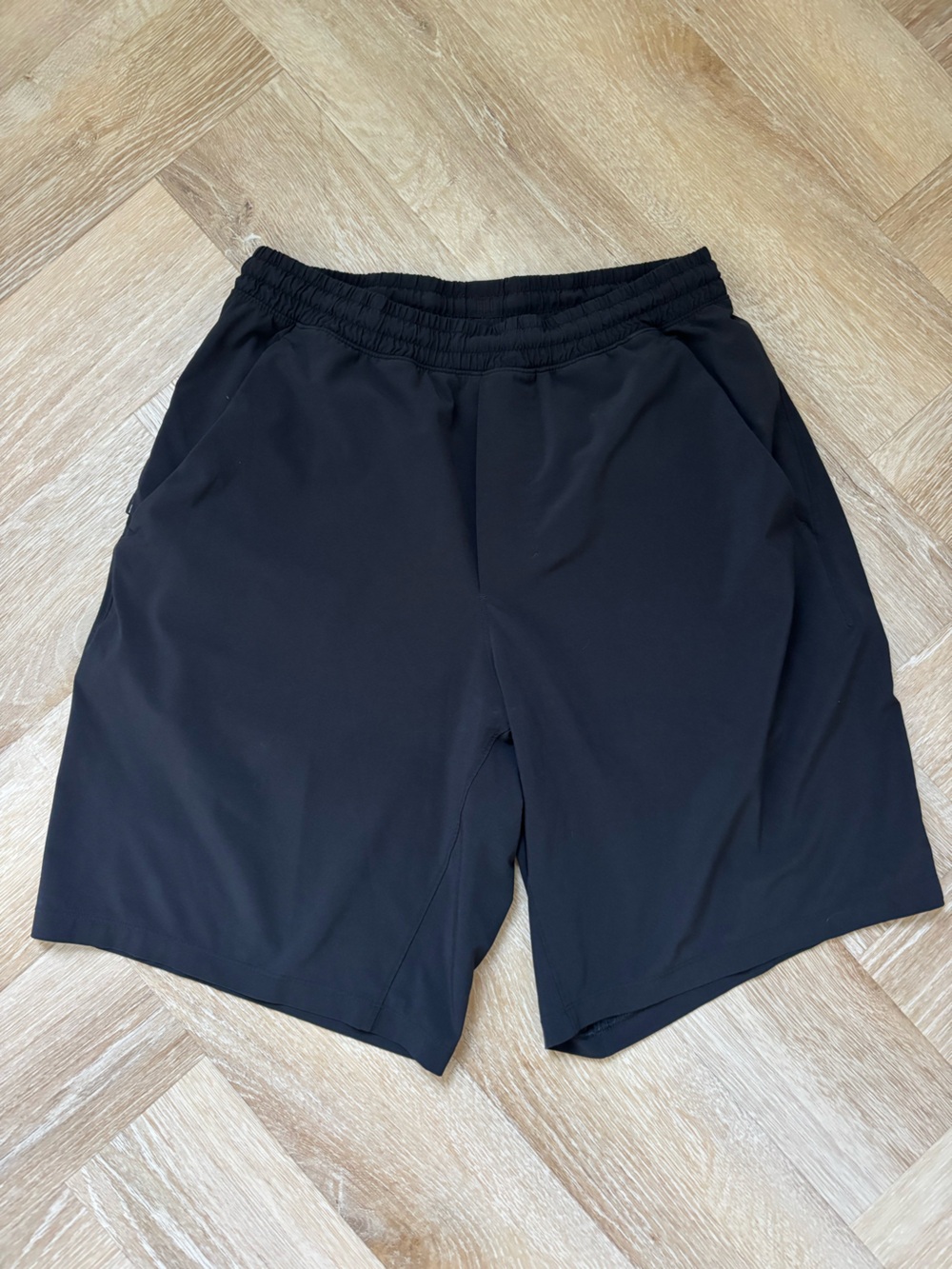 Lululemon pacebreaker shorts